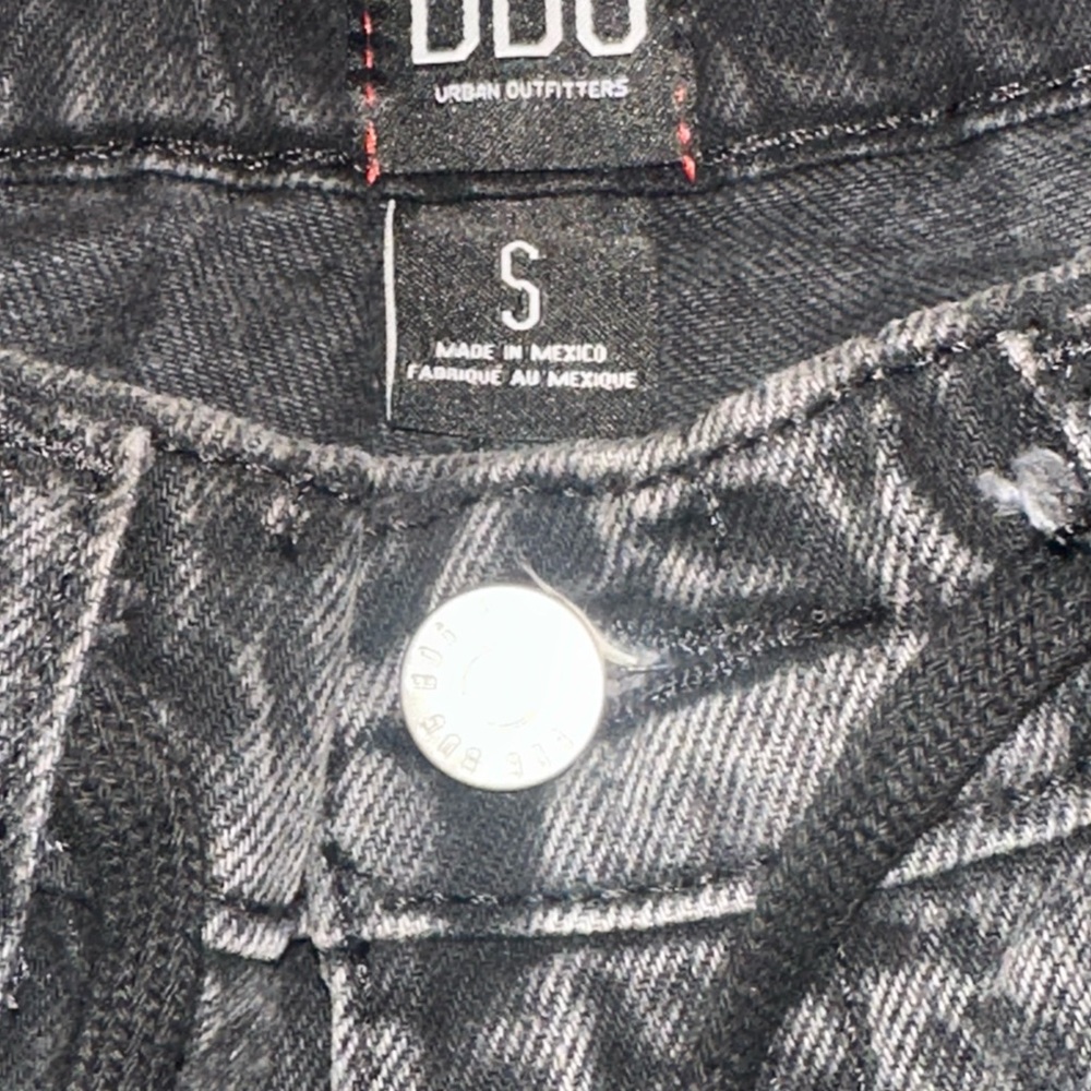 UO BDG Women’s Stonewashed Black  Denim High Rise Shorts Drawstring NWT - Picture 5 of 6
